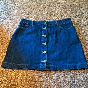 Mini silhouette button up jean skirt